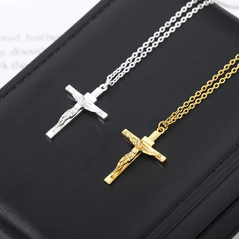 Stainless Steel Cross Pendant Necklace gold/platinum