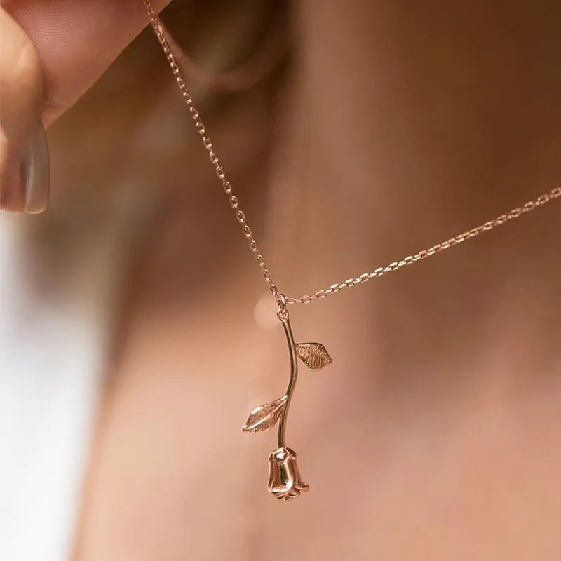 Singular Rose Necklace gold/silver/rose